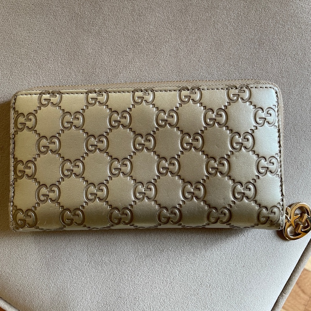 Gucci Metallic Gold Guccissima Leather Zip Around Wallet